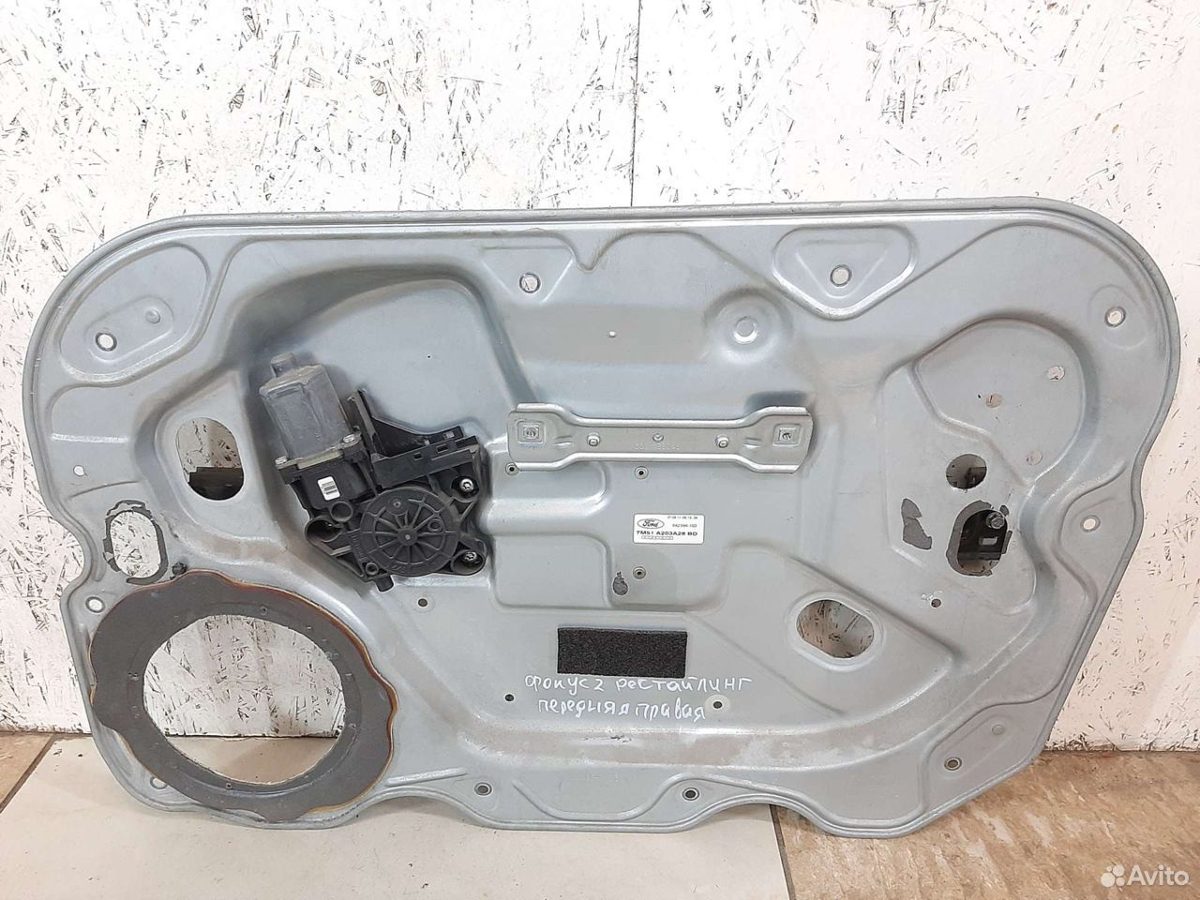 Стеклоподъёмник передний правый Ford Focus 2