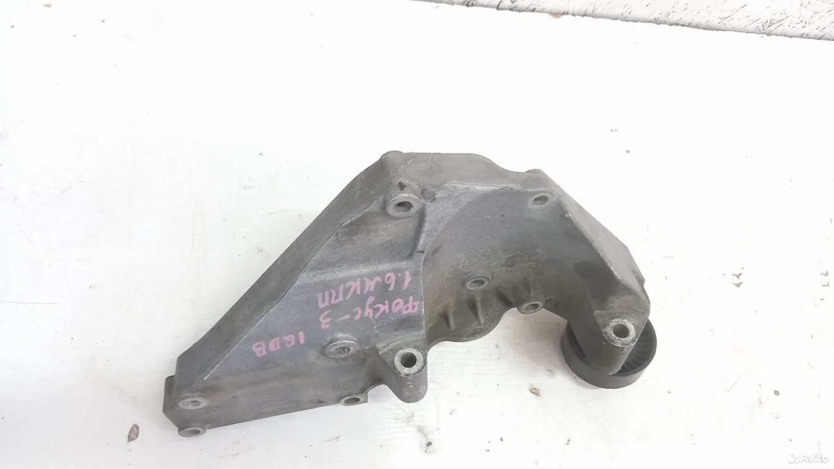 Кронштейн генератора Ford Focus 3 — фото 2