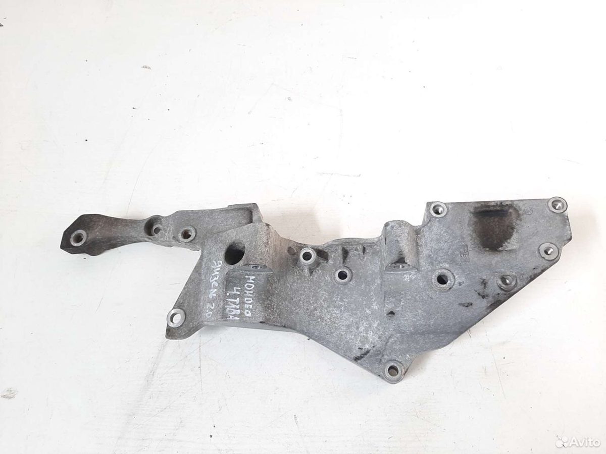 Кронштейн генератора 2.0 txba Ford Mondeo 4