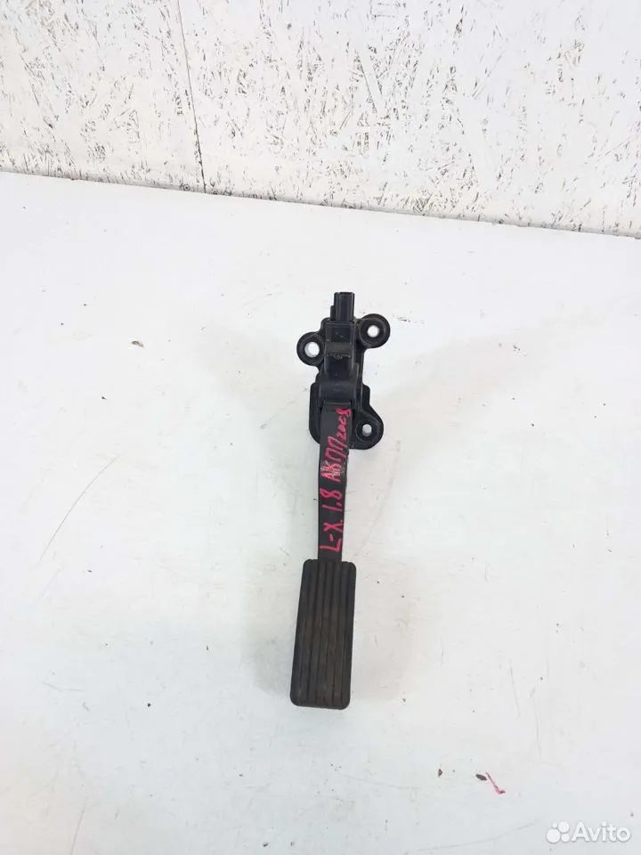 Педаль газа Mitsubishi Lancer 10