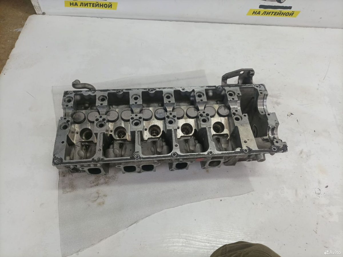 Головка блока правая 4.9 AYH Volkswagen Touareg 1