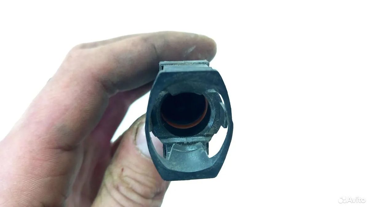 Трубка вентиляции бака Ford Mondeo 4 — фото 3