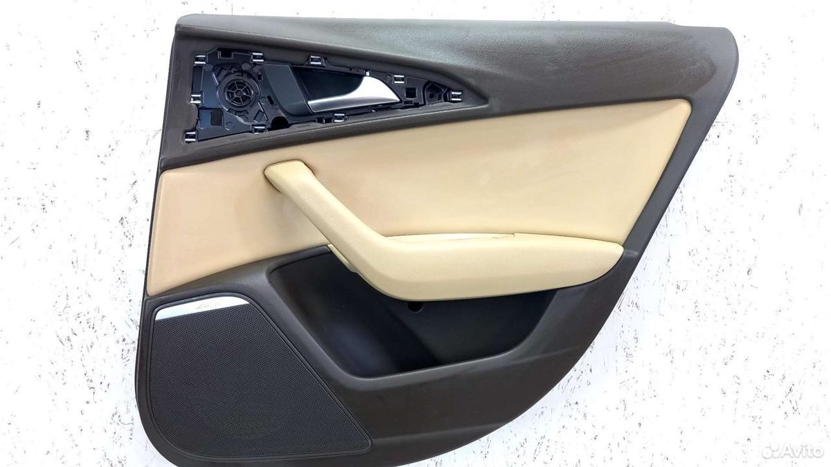 Обшивка задней правой двери Audi A6 c7