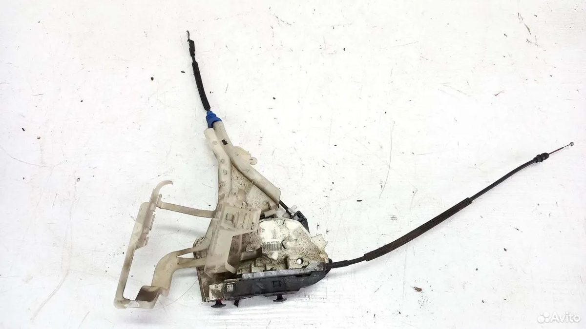 Замок передней правой двери VW Passat CC