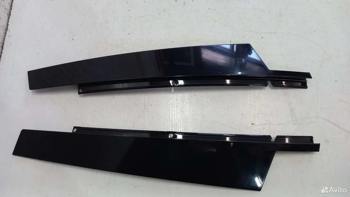 Накладка передней двери Mercedes W251 R350