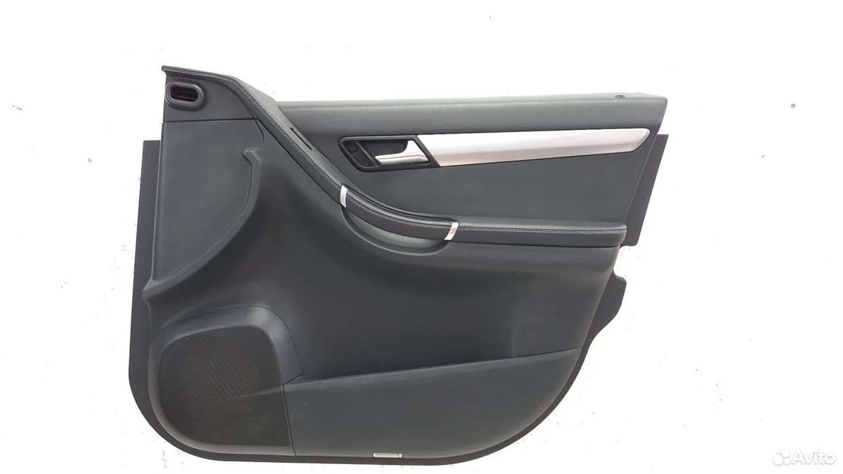 Обшивка передней правой двери Mercedes W251 R350