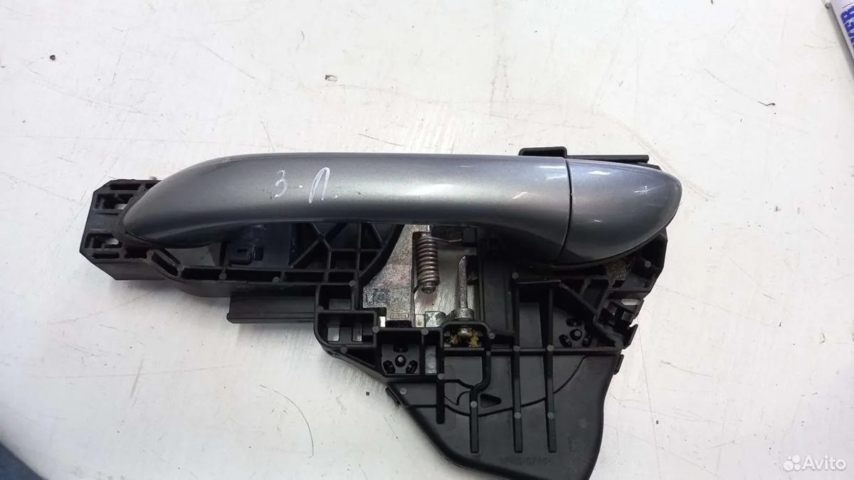 Ручка задней левой двери Mercedes W251 R350