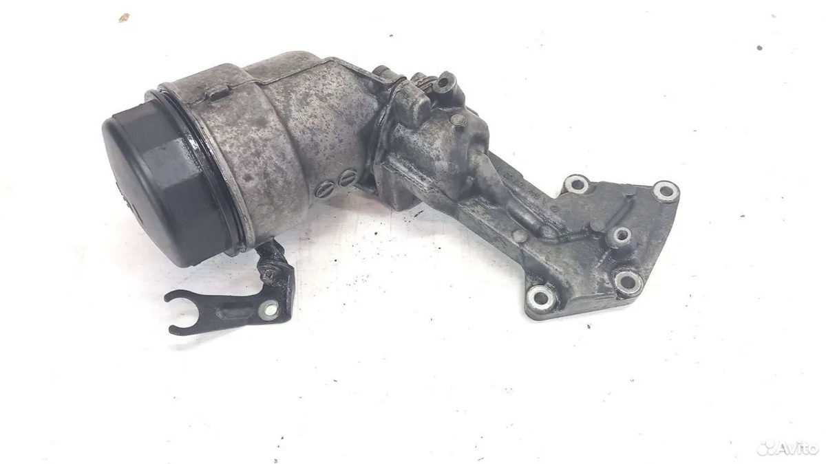 Корпус масляного фильтра Mercedes W251 R350