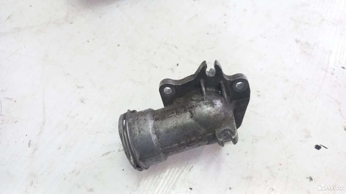Корпус термостата 3.0 642 Mercedes-Benz W251