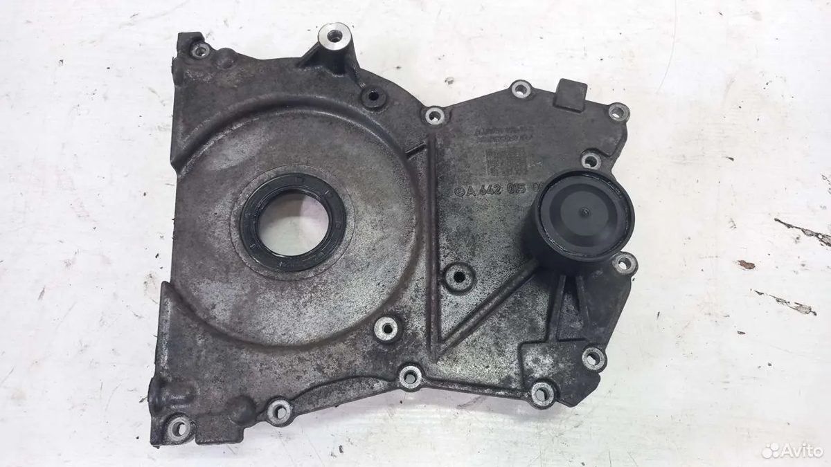 Передняя крышка двс Mercedes W251 R-class 642