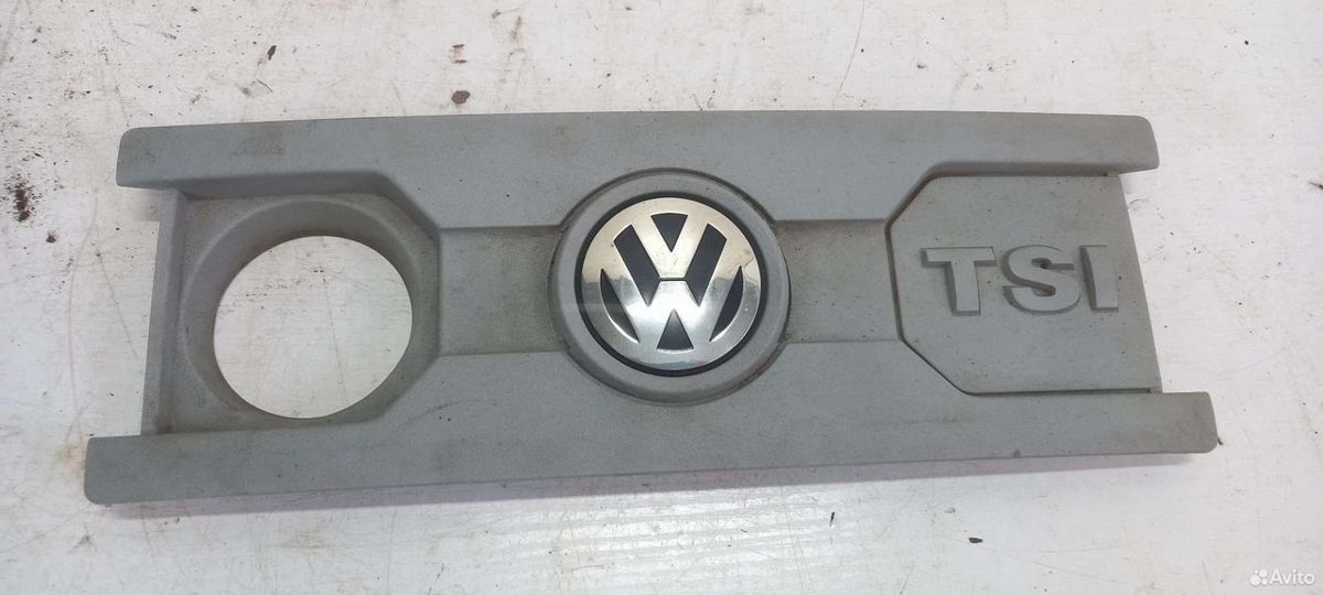 Декоративная накладка двигателя VW Passat CC