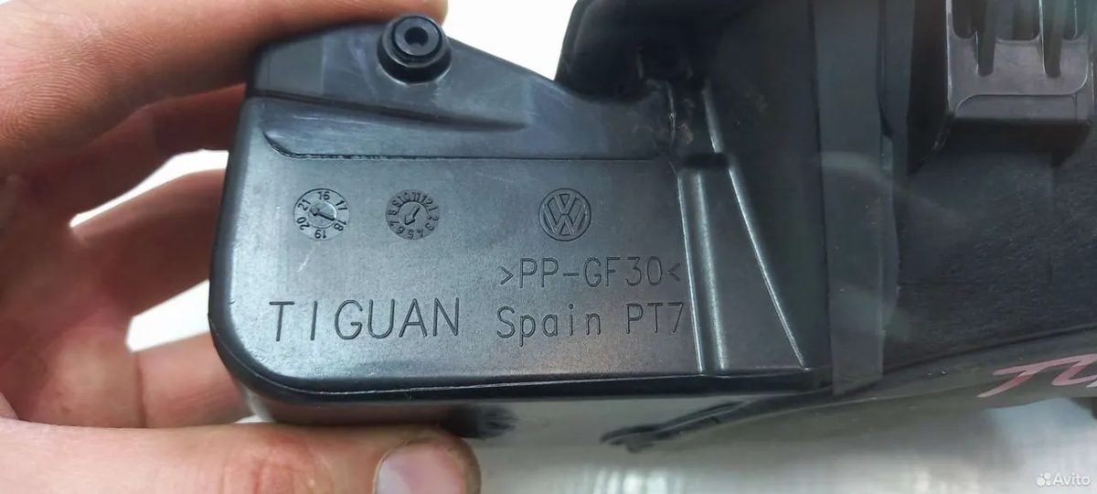 Лючок бензобака Volkswagen Tiguan 2 — фото 7