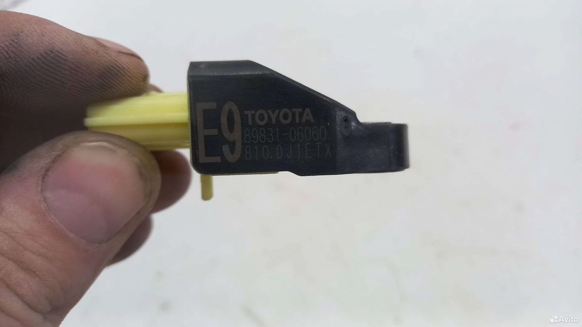 Датчик удара Toyota Camry XV50 — фото 4