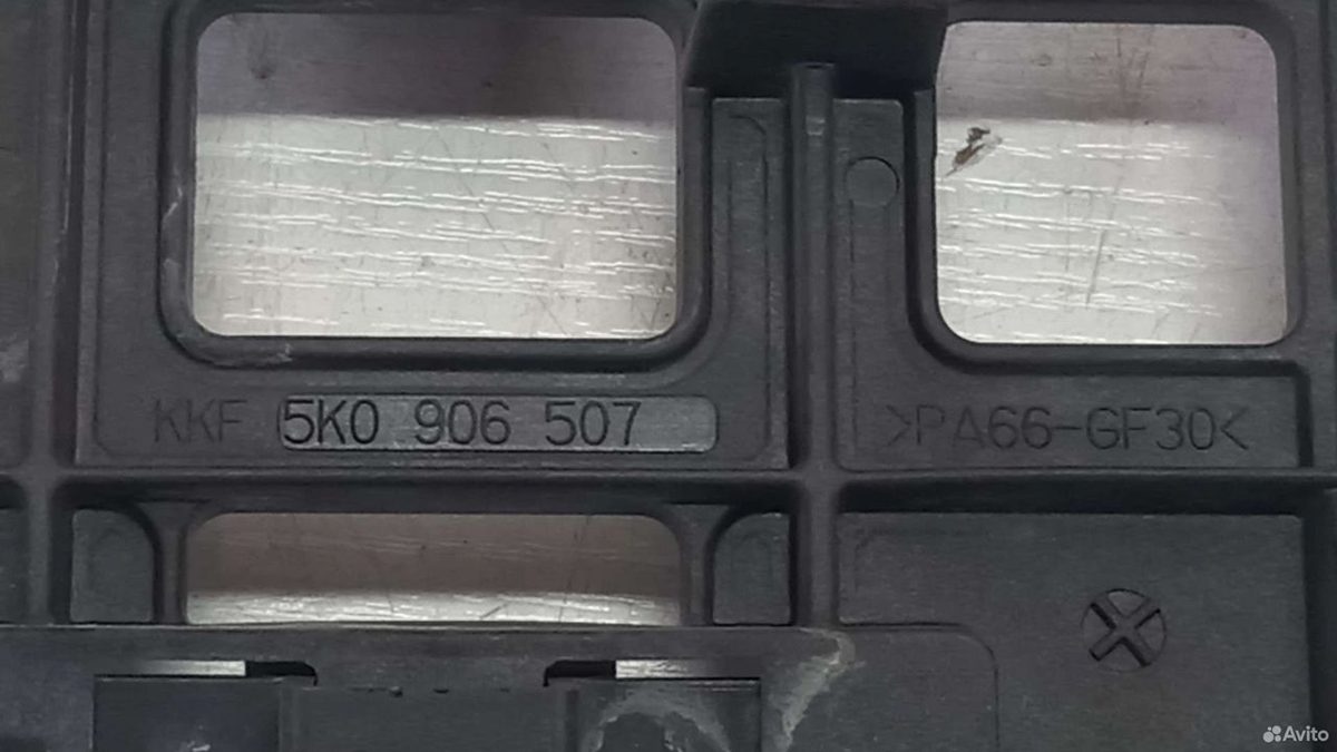Кронштейн блока эбу двигателя Skoda Octavia A5 — фото 4