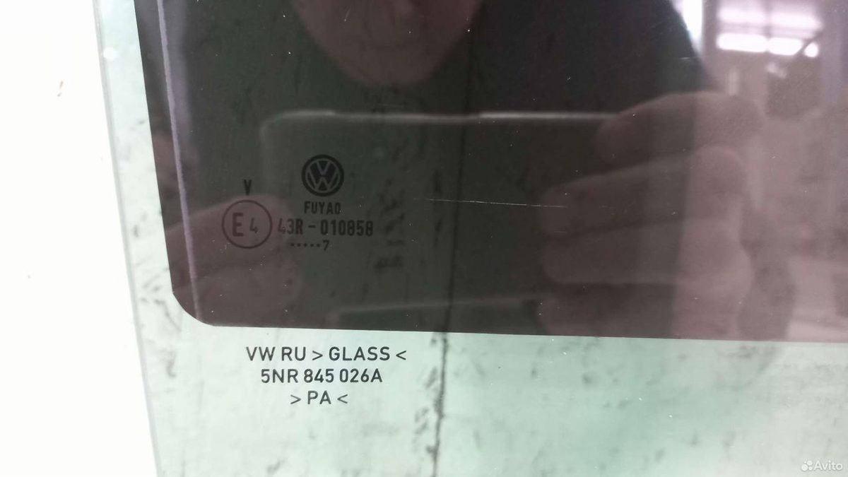 Стекло задней правой двери Volkswagen Tiguan 2 — фото 4