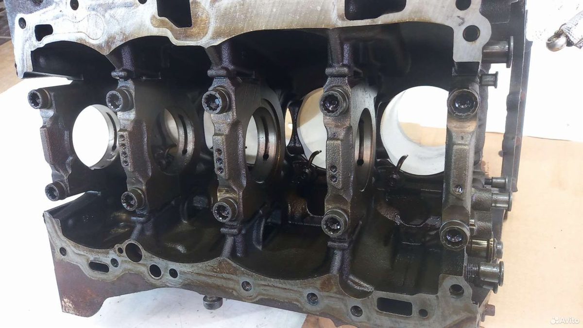 Блок цилиндров 2.0 CBF Volkswagen Passat CC — фото 8