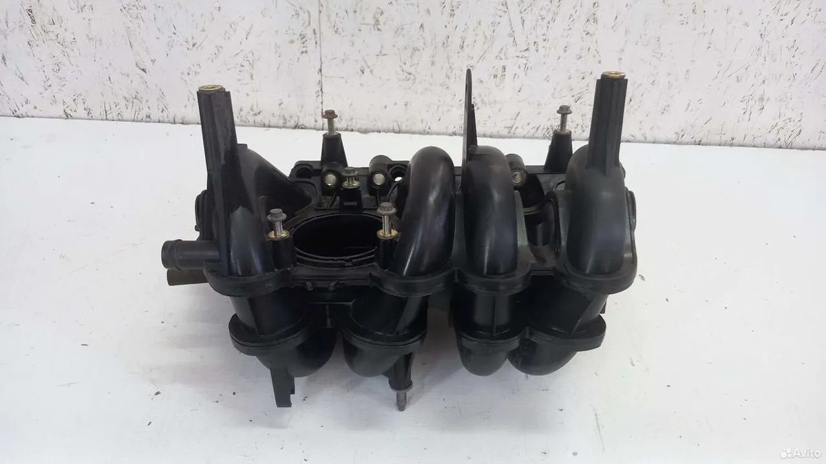 Коллектор впускной 1.6 K7MA812 renault logan 2