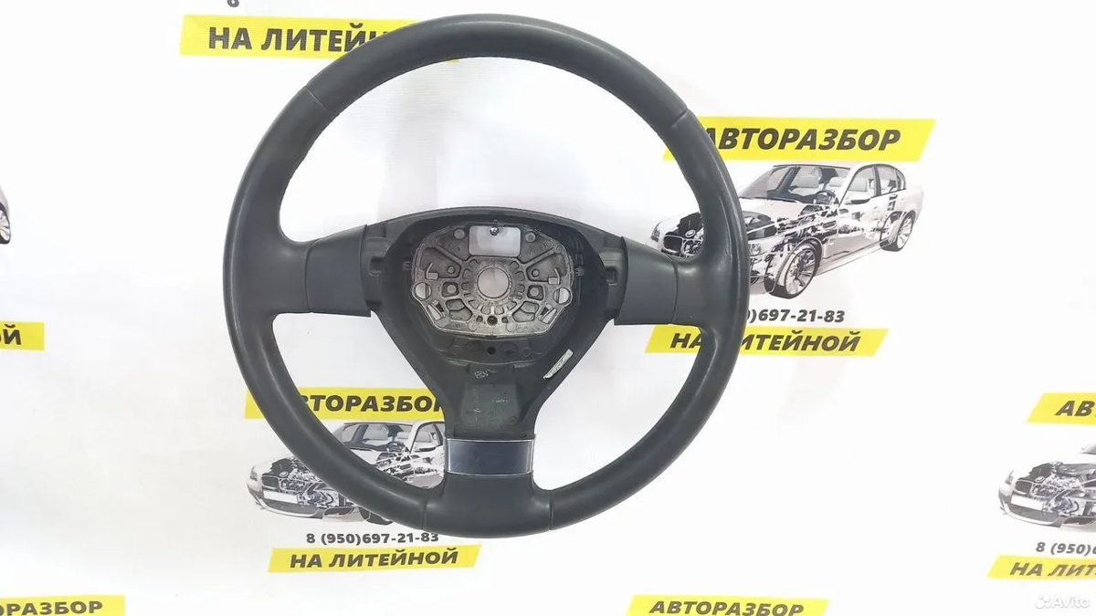 Рулевое колесо Volkswagen Tiguan 1
