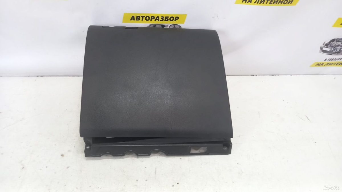 Бардачок Volkswagen Tiguan 1 — фото 2