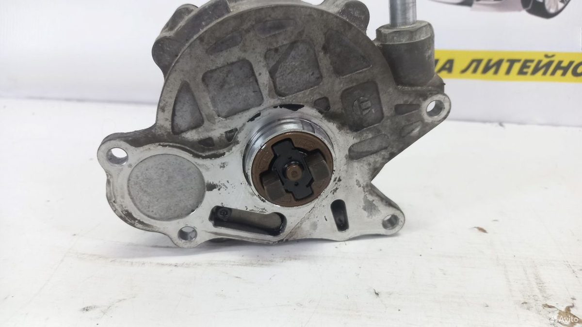 Насос вакуумный 2.0 CBA Volkswagen Tiguan 1 — фото 3