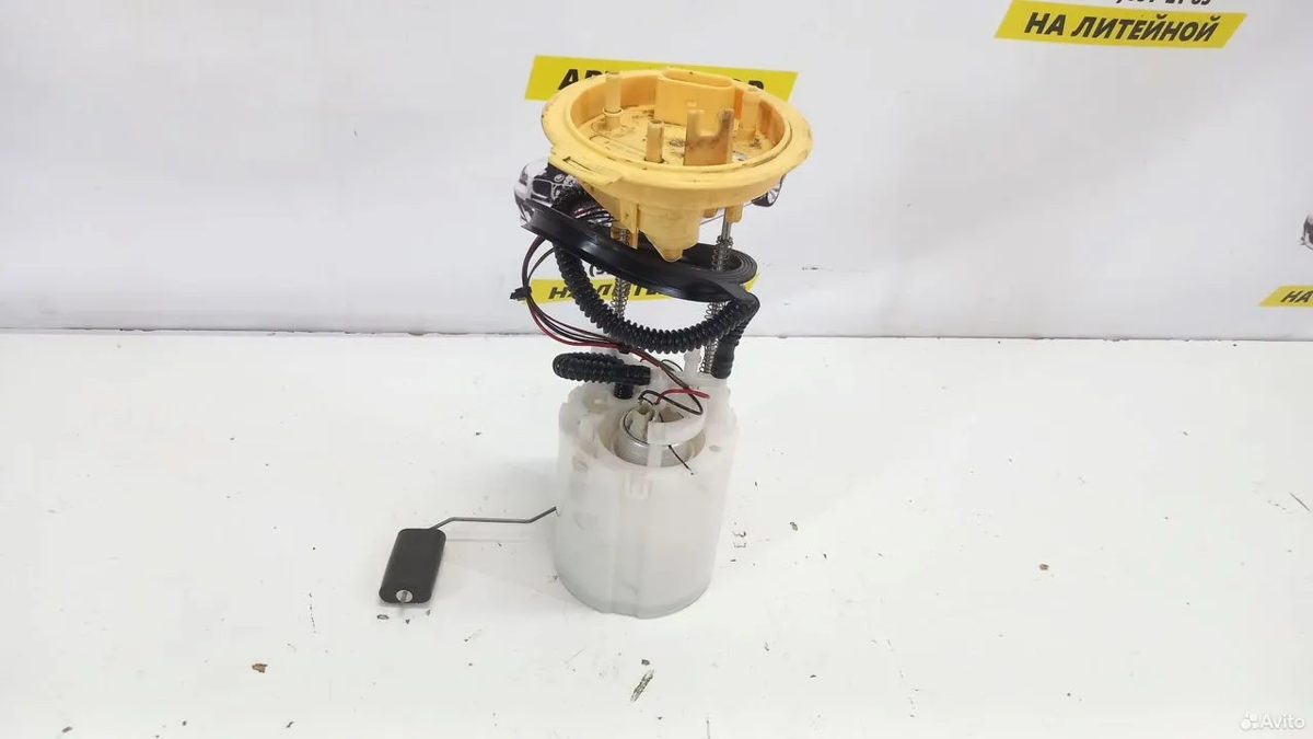 Топливный насос 2.0 CBA Volkswagen Tiguan 1