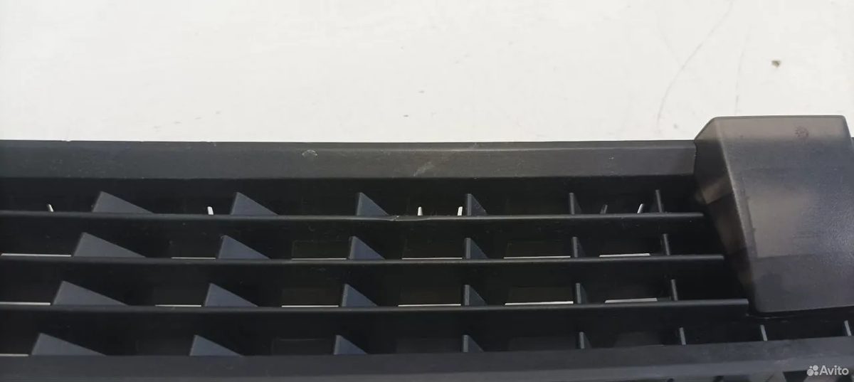 Решетка в торпедо Skoda Karoq — фото 3