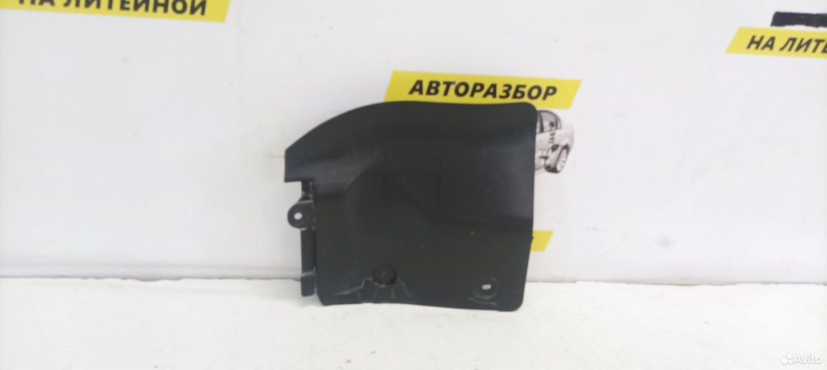Пыльник двигателя правый Toyota Camry XV70