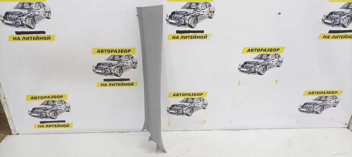 Обшивка стойки стекла левая Toyota Camry XV70