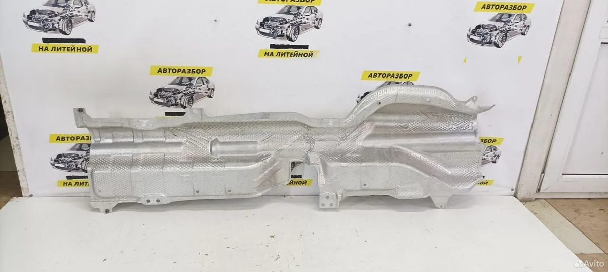 Тепловой экран тоннеля Toyota Camry XV70 4 WD