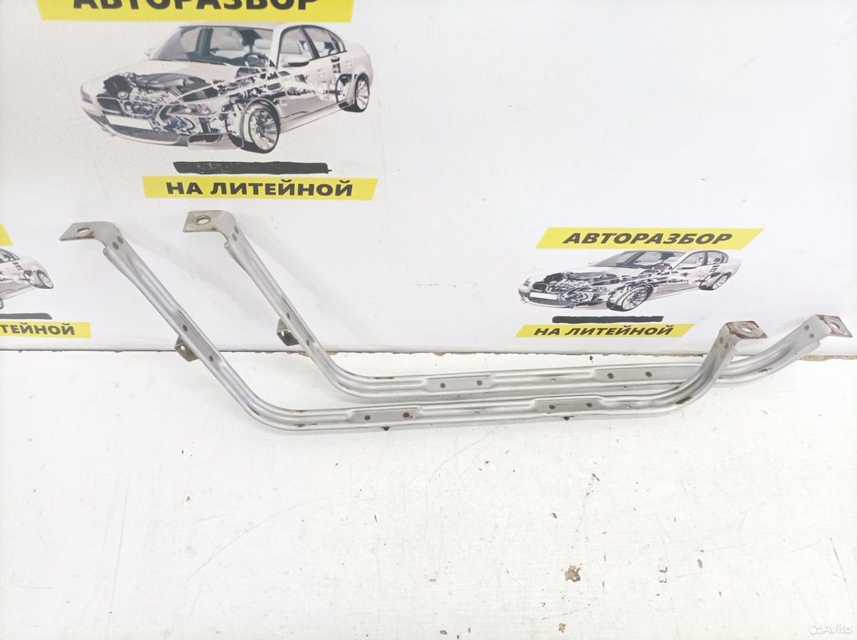 Крепление бака Toyota Camry XV70 — фото 2