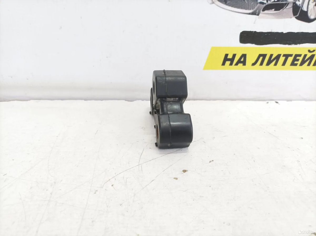 Подушка глушителя задняя Toyota Camry XV70 — фото 3