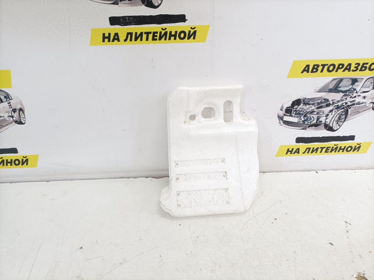 Шумоизоляция пола слева Toyota Camry XV70