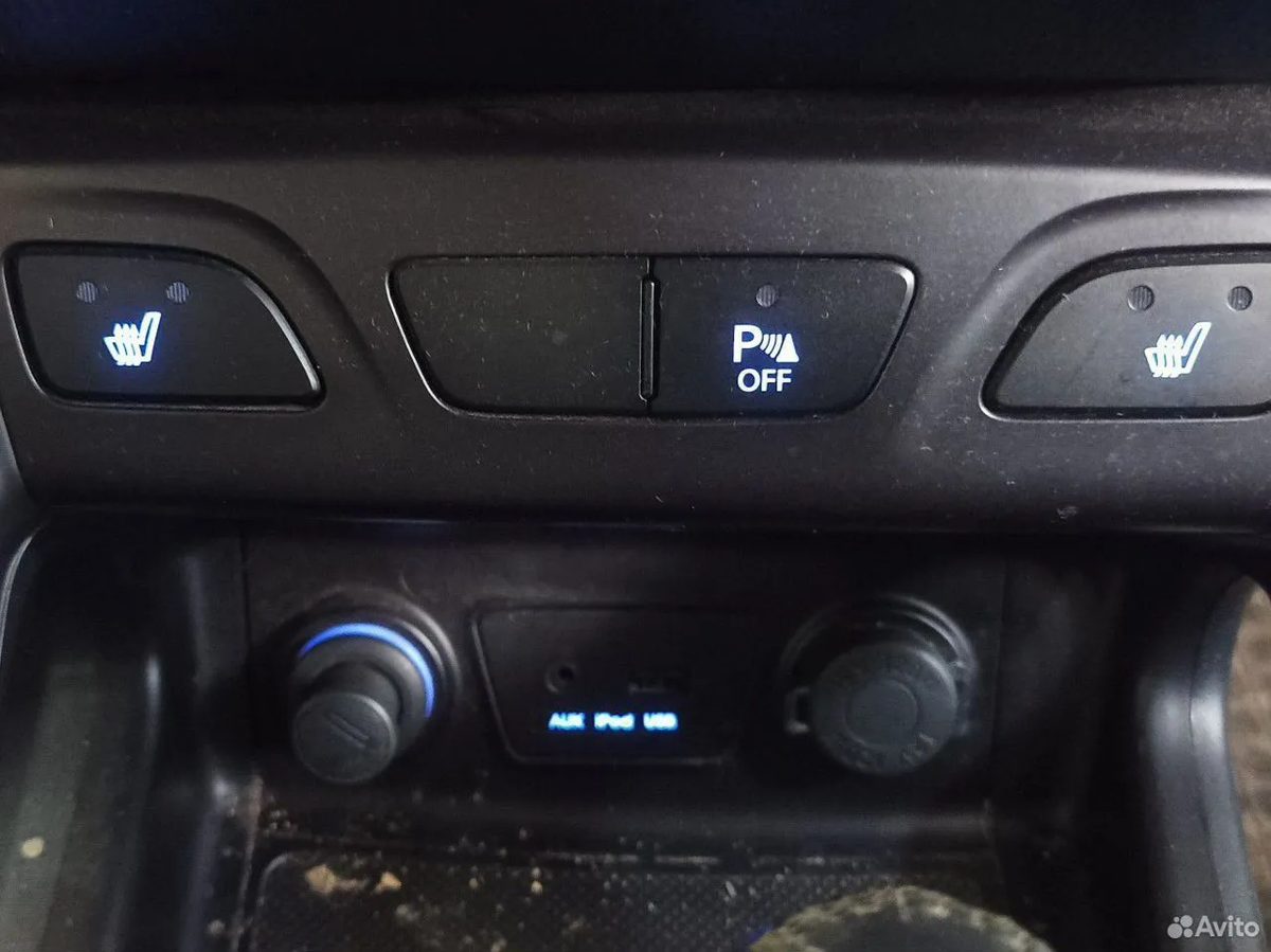 Блок кнопок обогрева сидений Hyundai IX35 — фото 6