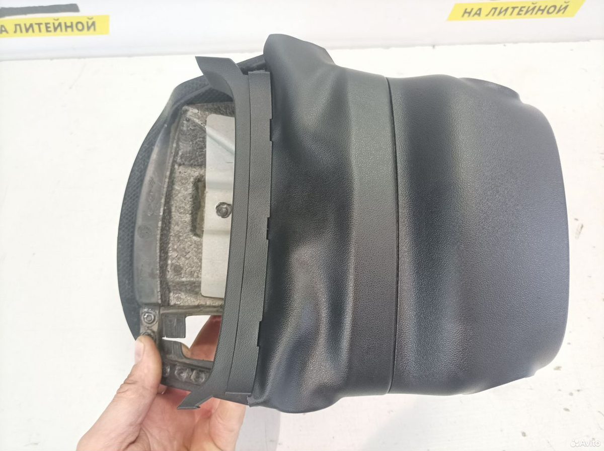 Кожух рулевой колонки Hyundai IX35 — фото 3