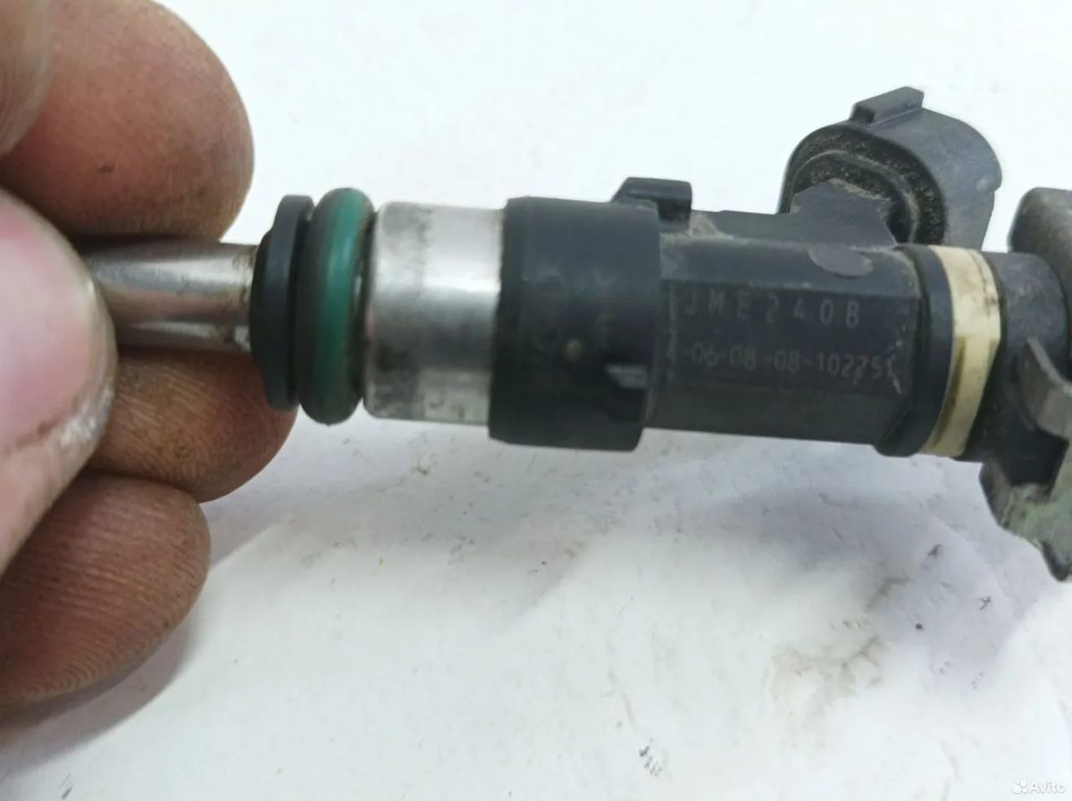 Форсунка топливная 1.8 4B10 Mitsubishi Lancer 10 — фото 3