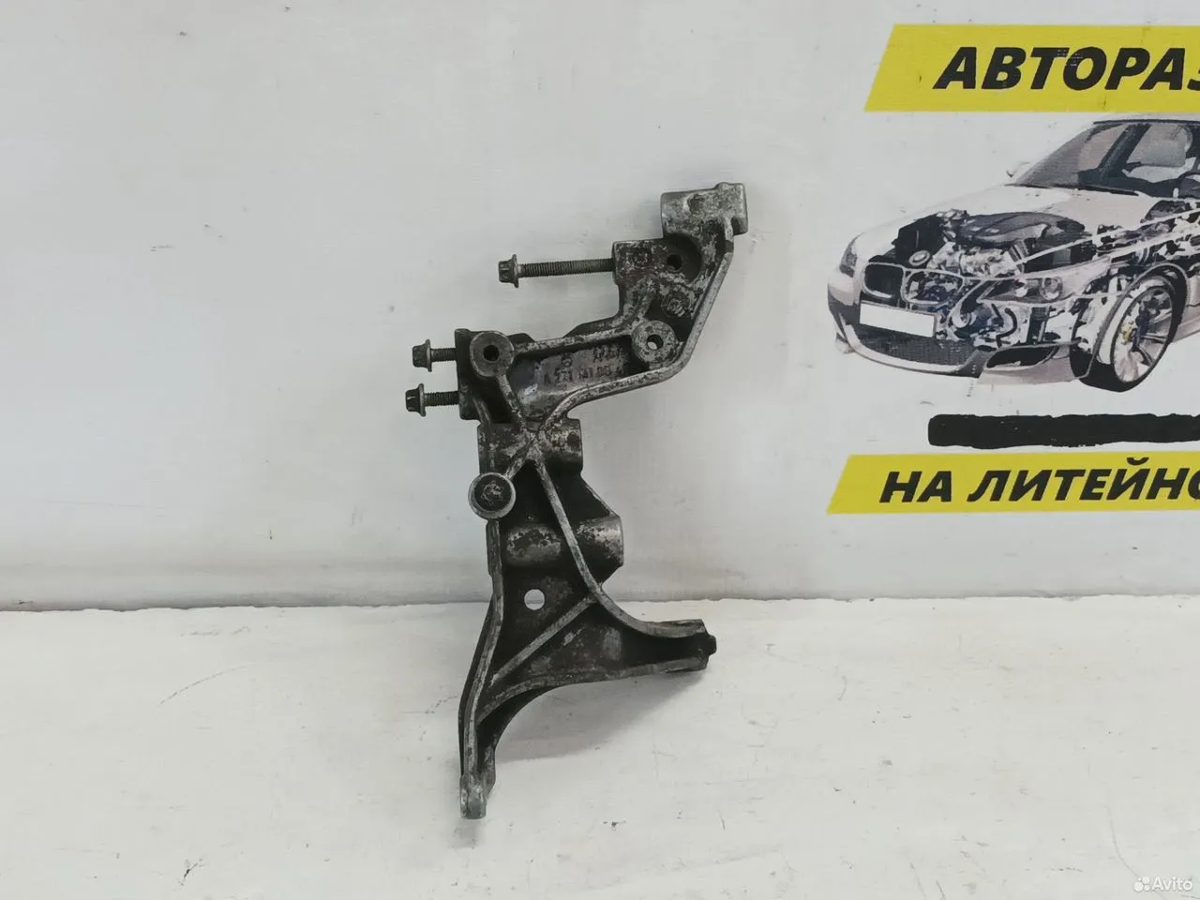 Кронштейн клапана EGR M271 Mercedes Benz W204