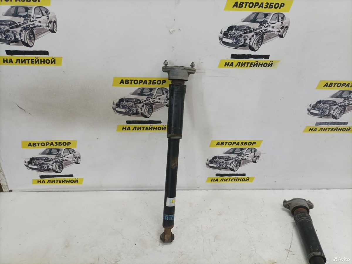 Амортизатор задний Mercedes Benz W204
