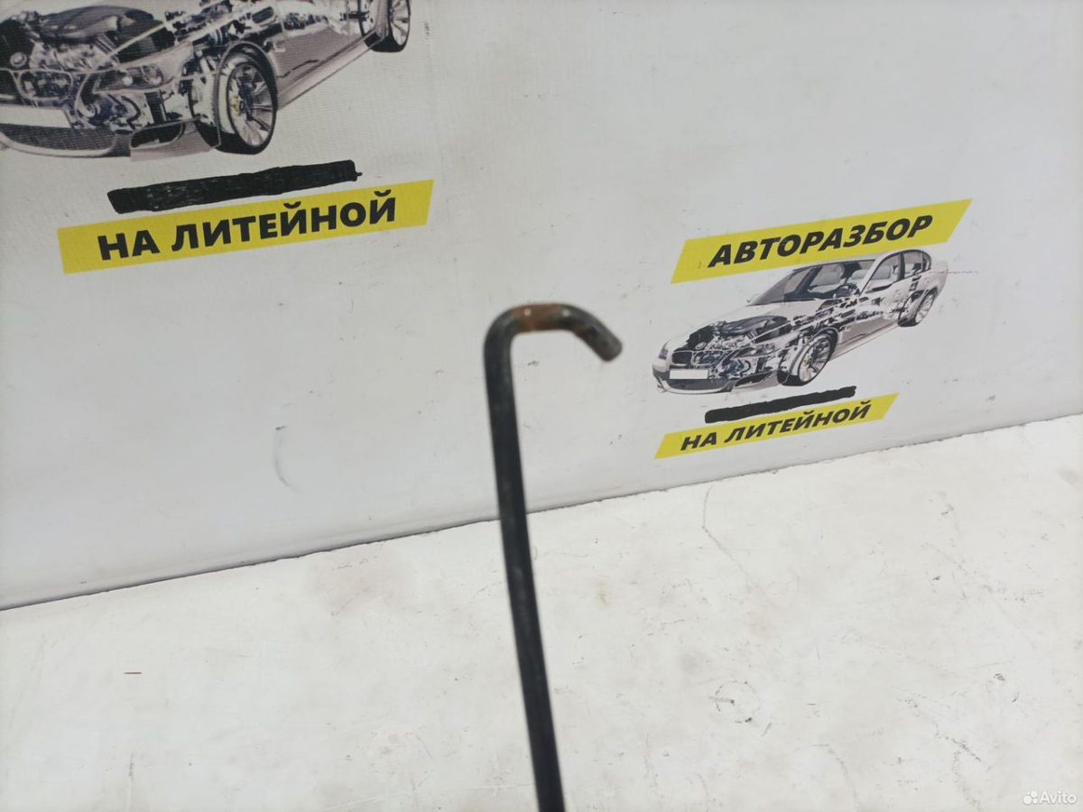 Упор капота Hyundai Solaris 1 — фото 3
