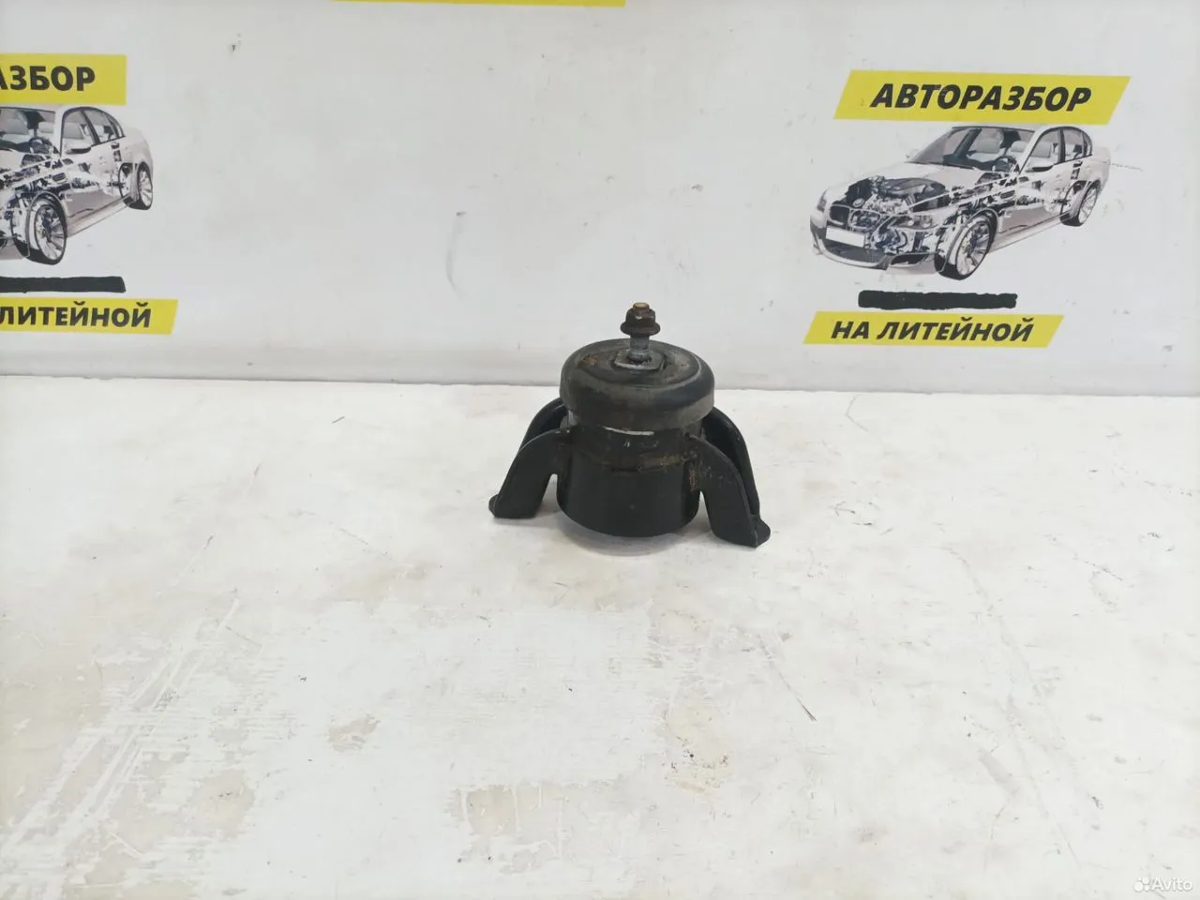 Опора двигателя правая Hyundai Solaris 1
