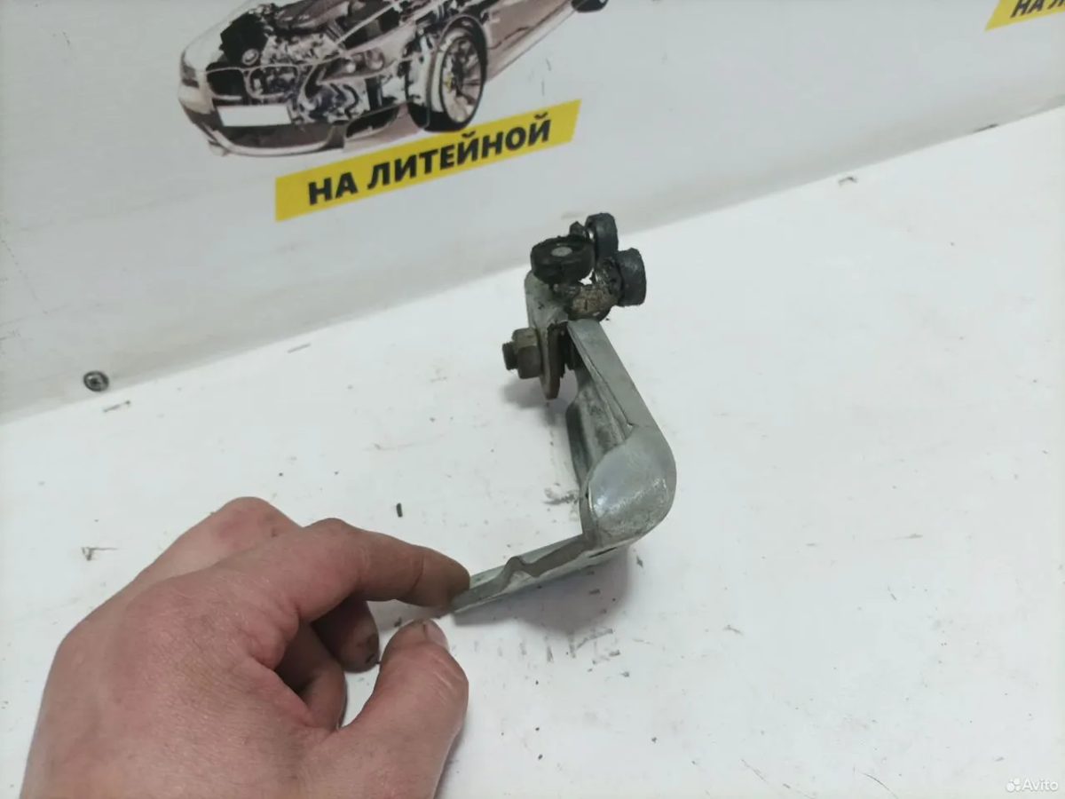 Ролик боковой двери верхний правый Peugeot Boxer 2