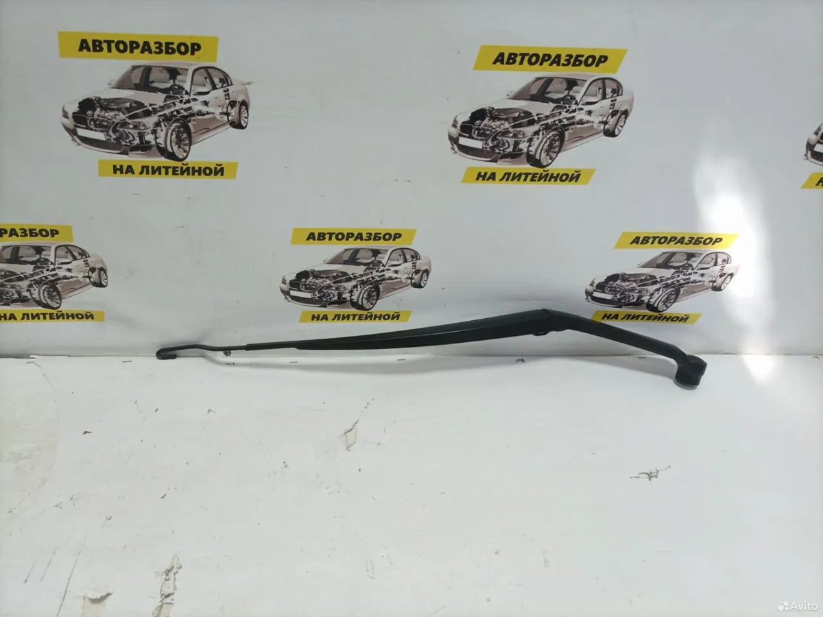 Поводок дворника правый Hyundai Creta 1