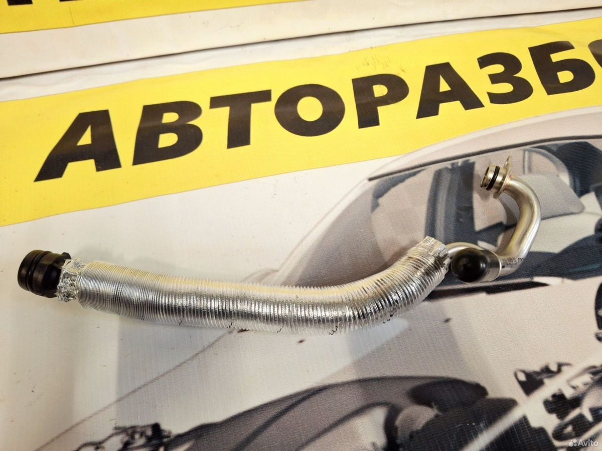 Трубка охлаждения 2.0 czpa Volkswagen 06K121497AQ — фото 2