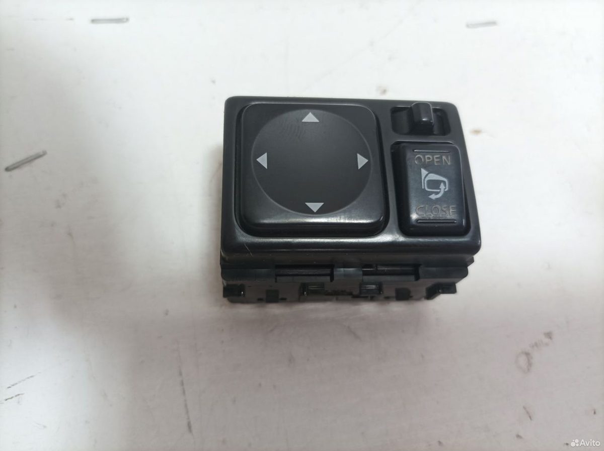 Джойстик зеркал Nissan Tiida C11