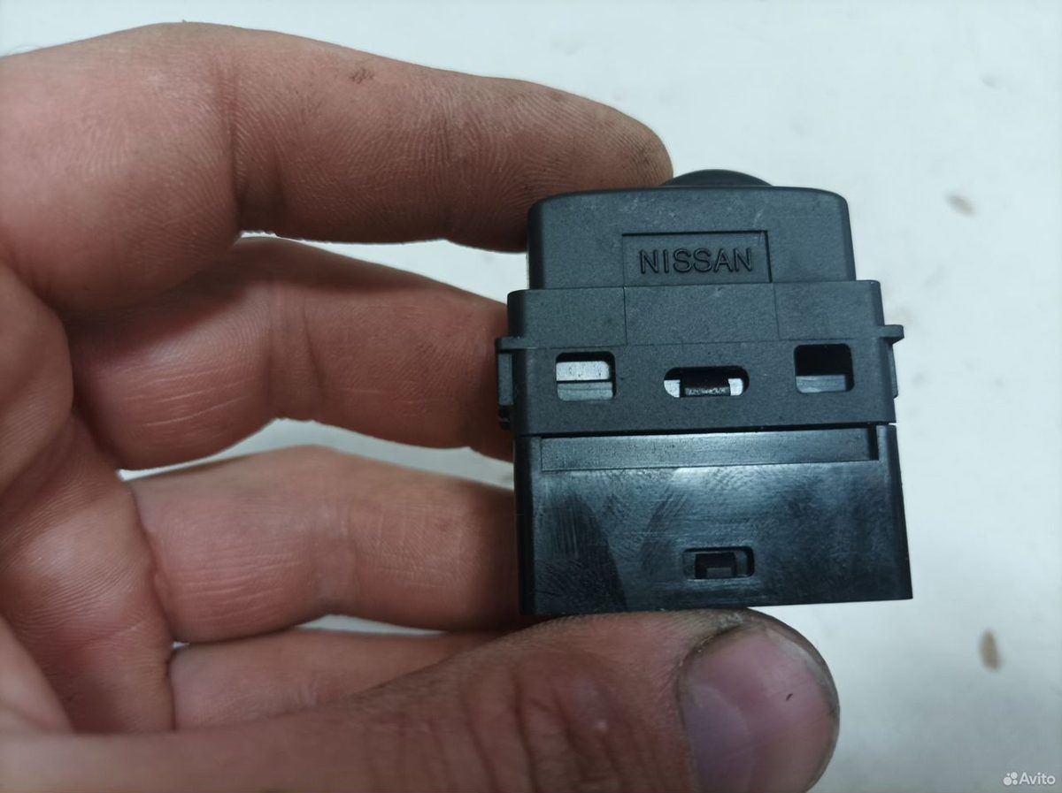 Кнопка корректора фар Nissan Tiida C11 — фото 3