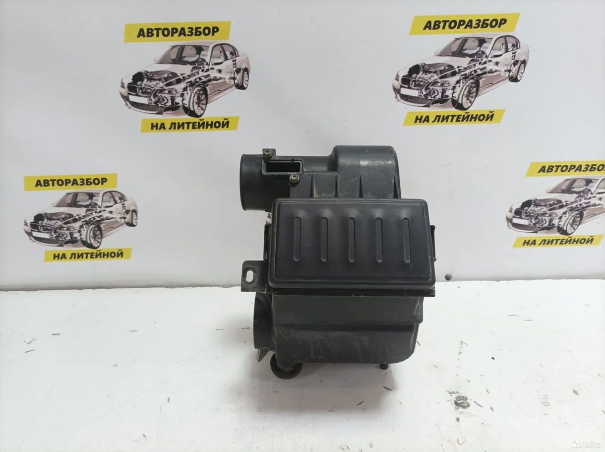 Корпус воздушного фильтра HR16DE Nissan Tiida C11