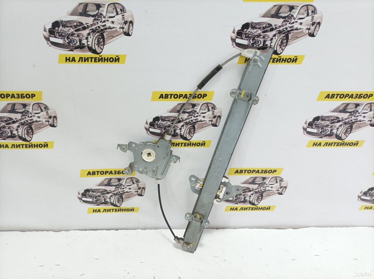 Стеклоподъёмник передний правый Nissan Tiida C11