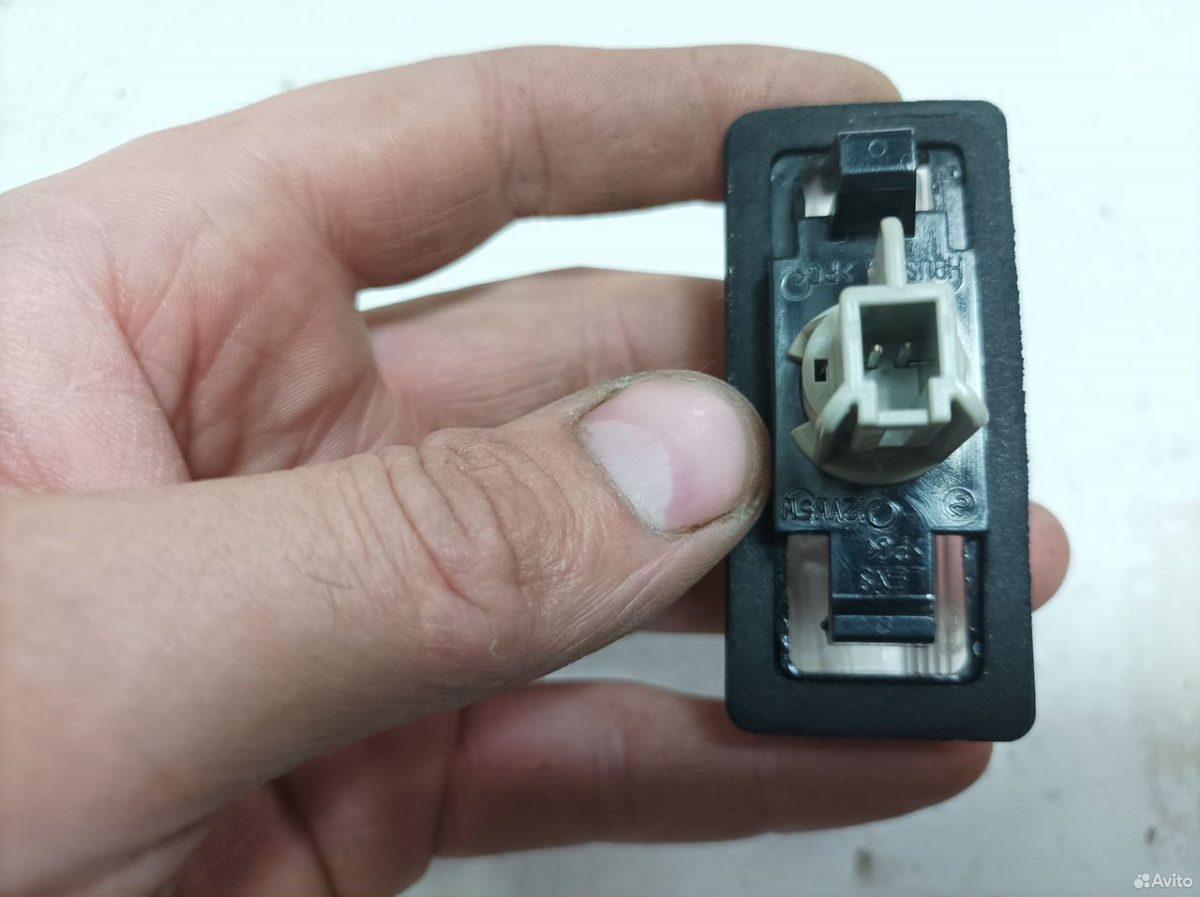 Подсветка номера Nissan Tiida C11 — фото 6