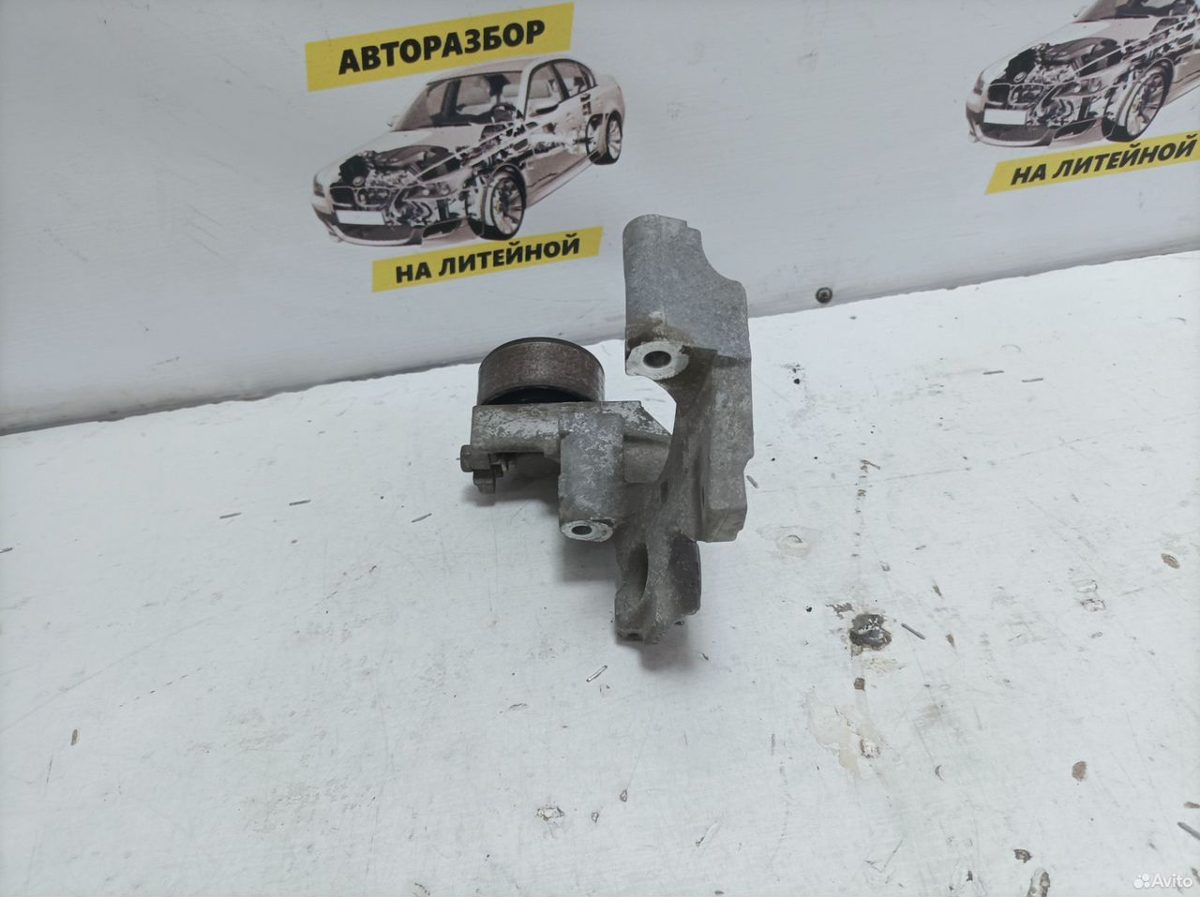 Кронштейн генератора HR16DE Nissan Tiida C11 — фото 3