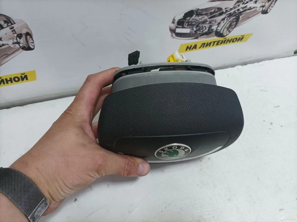 Подушка безопасности водителя Skoda Superb 2 — фото 2