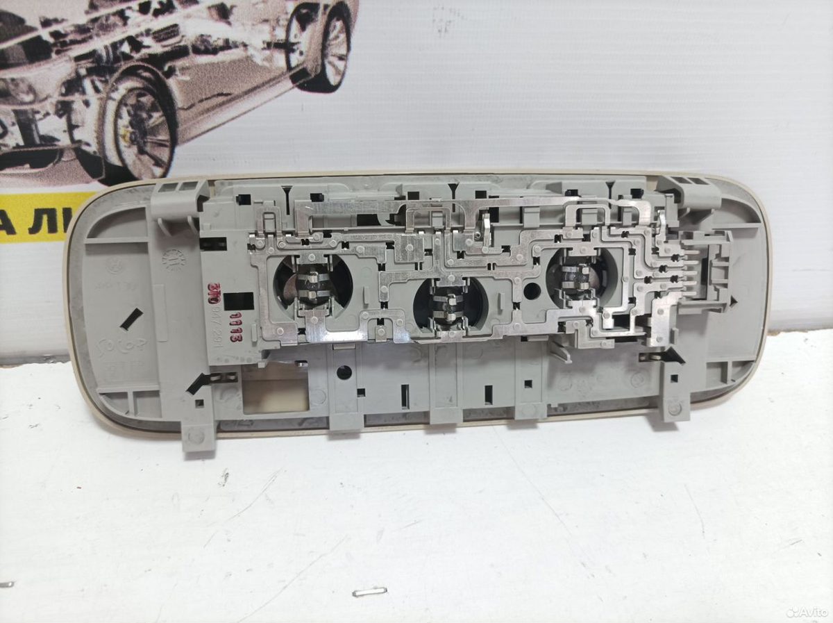 Плафон салона задний Skoda Superb 2 — фото 3